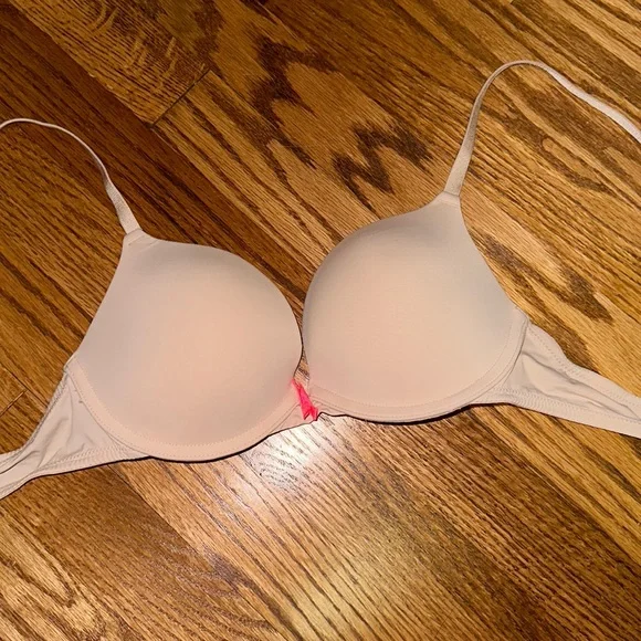 NEW Push Up Bra 34B